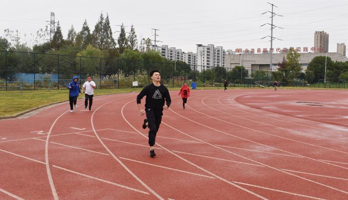 图A4 残疾人运动员集训.JPG