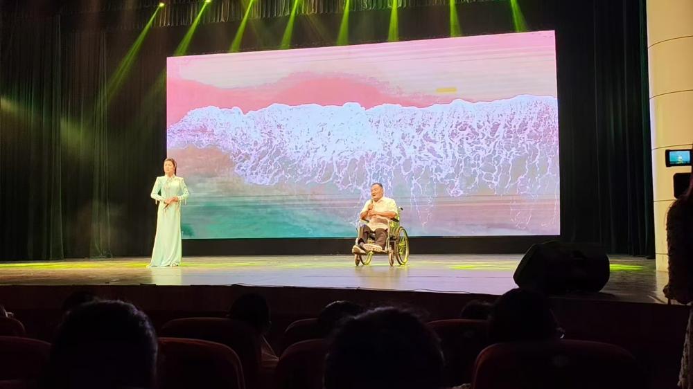 2图为节目《海滩别》.jpg