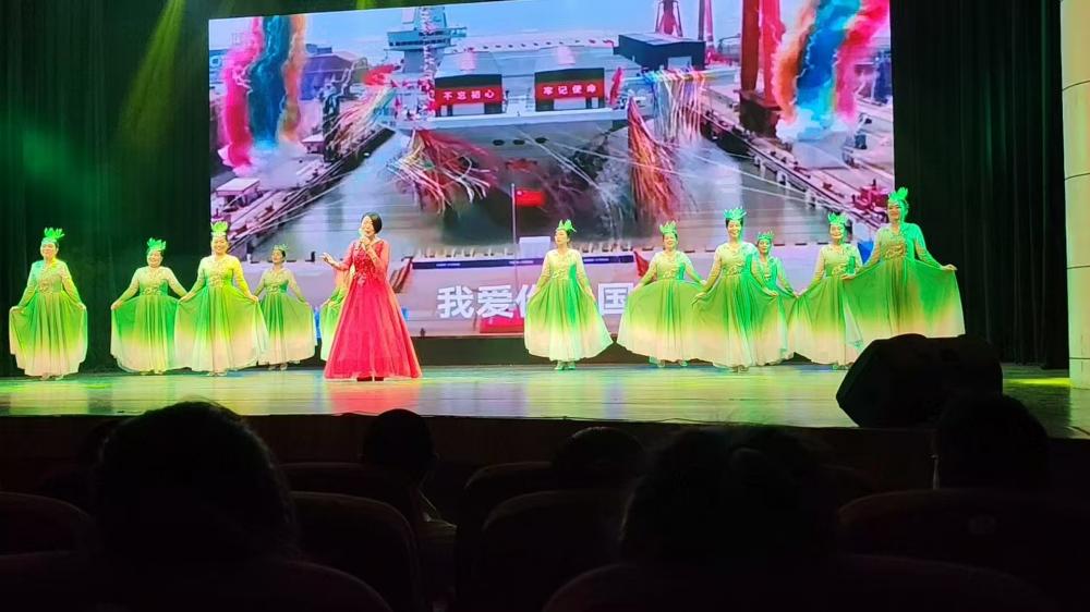 7图为节目《我爱你中国》.jpg